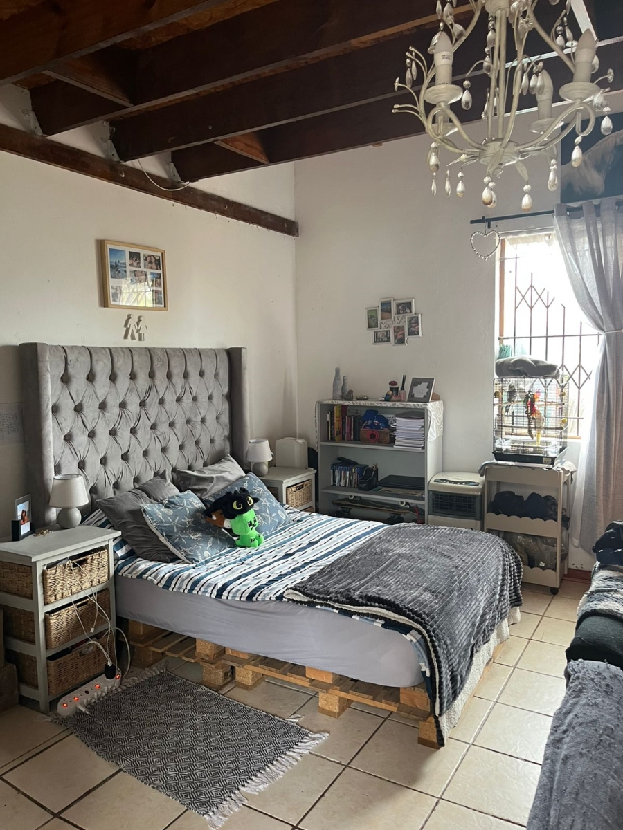 5 Bedroom Property for Sale in Noorsekloof Eastern Cape